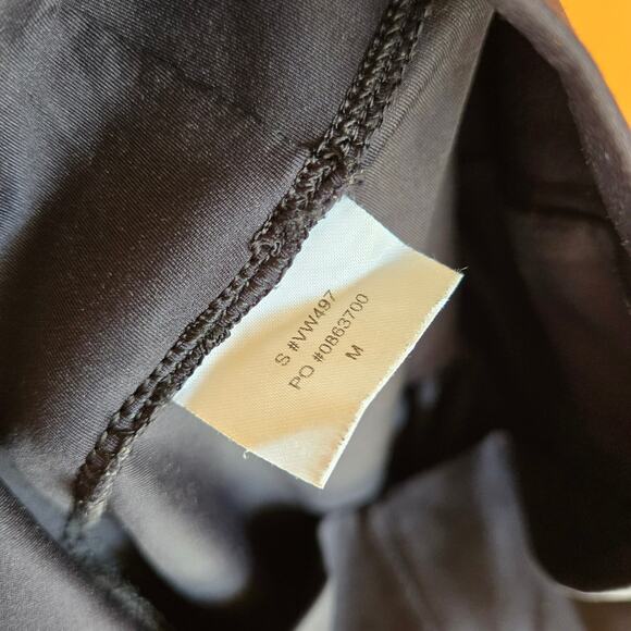 Vuori Evolve Set Square Neck Bra Crop Top Legging Bottom Medium Workout Active - Picture 6 of 6